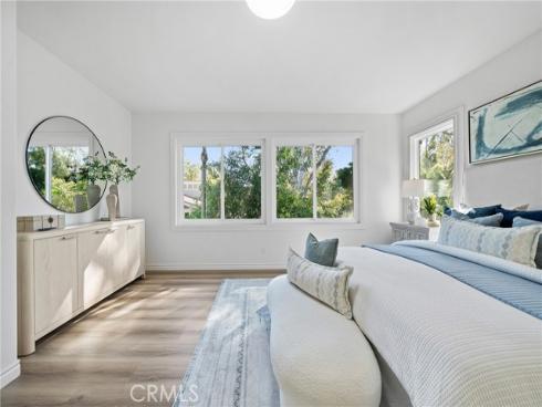 18 Broadleaf , Irvine, CA