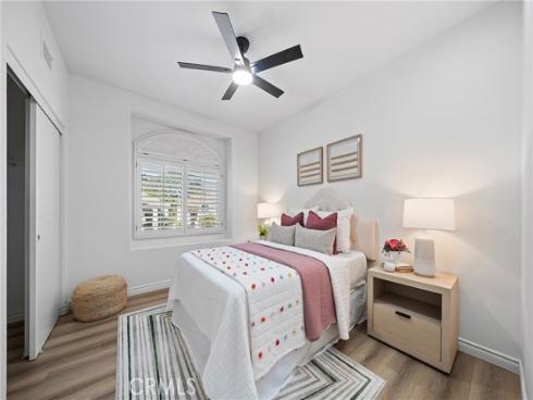 18 Broadleaf , Irvine, CA