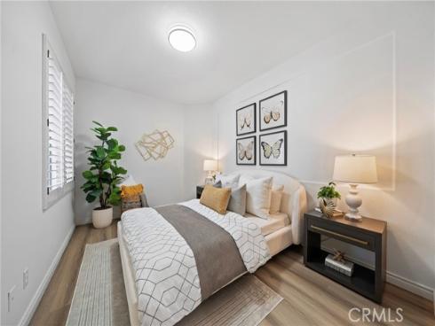 18 Broadleaf , Irvine, CA