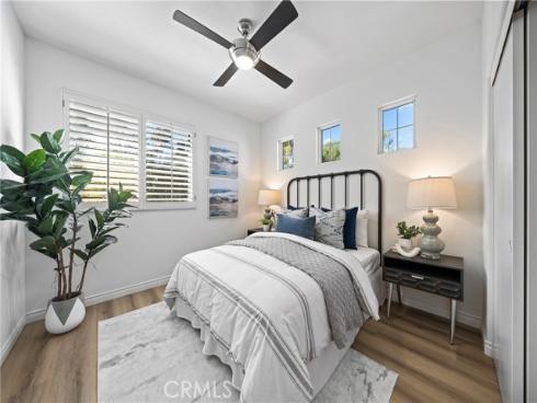 18 Broadleaf , Irvine, CA