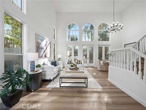 18 Broadleaf , Irvine, CA