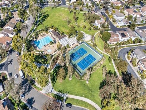 18 Broadleaf , Irvine, CA