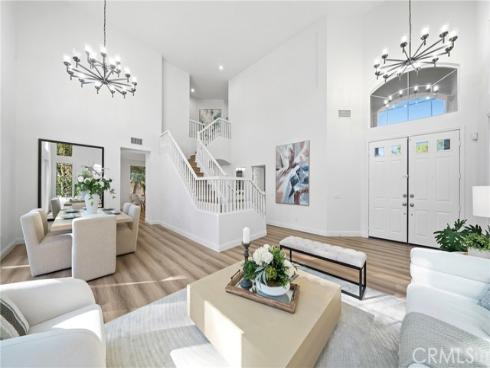 18 Broadleaf , Irvine, CA