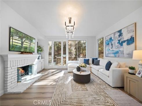 18 Broadleaf , Irvine, CA