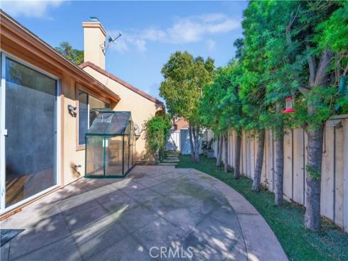12 La Ronda , Irvine, CA