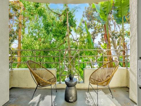 2233  Martin  216 , Irvine, CA