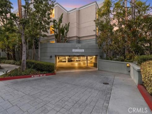 2233  Martin  216 , Irvine, CA