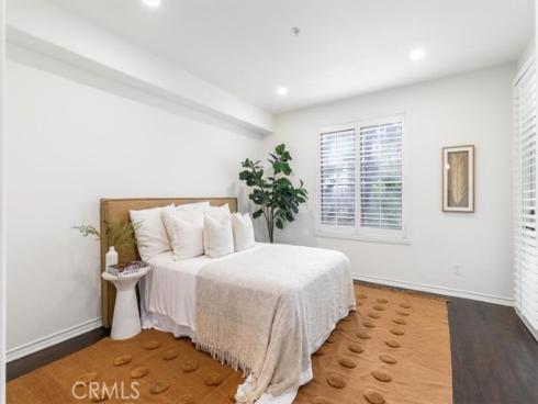 2233  Martin  216 , Irvine, CA