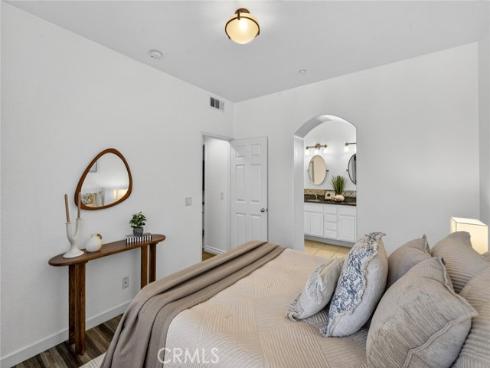 2212  Crescent Oak  , Irvine, CA