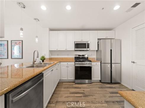 2250  Watermarke  , Irvine, CA