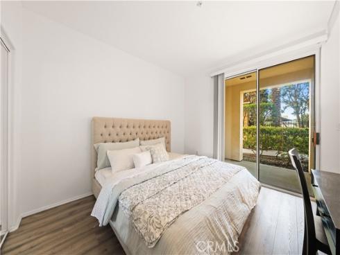 2250  Watermarke  , Irvine, CA