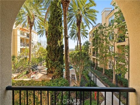 2250  Watermarke  , Irvine, CA