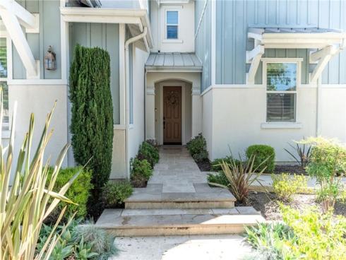 106 Aims , Irvine, CA