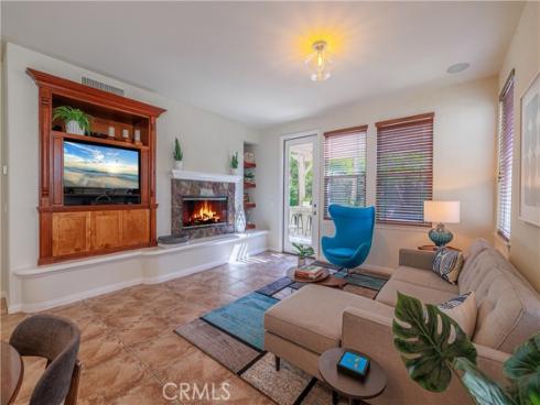 22 Modesto , Irvine, CA