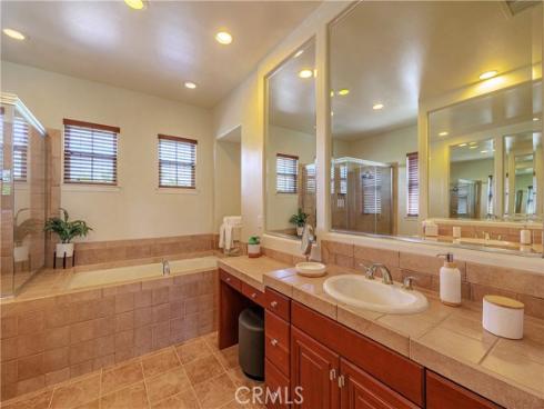 22 Modesto , Irvine, CA