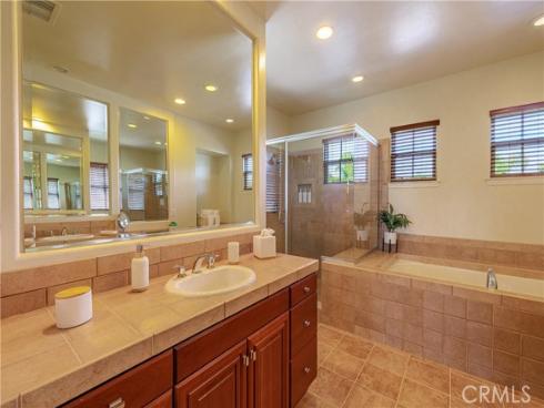 22 Modesto , Irvine, CA