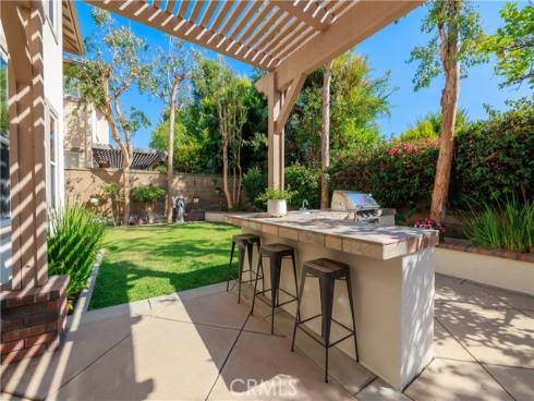 22 Modesto , Irvine, CA