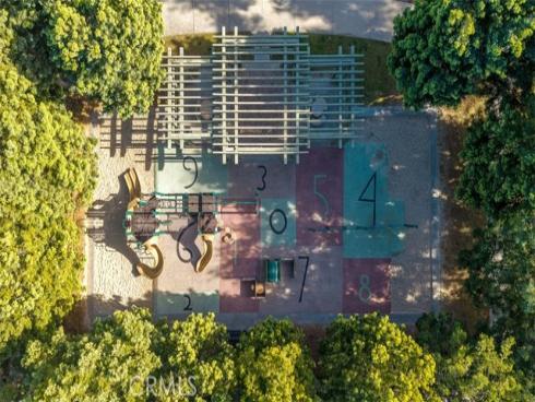 22 Modesto , Irvine, CA