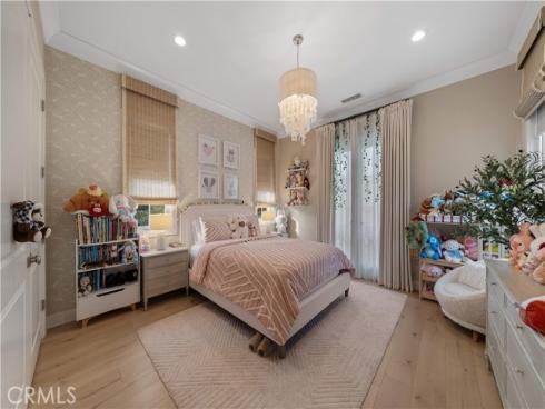 100  Boulder Pass  , Irvine, CA