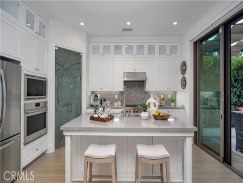 343  Paradiso  , Irvine, CA