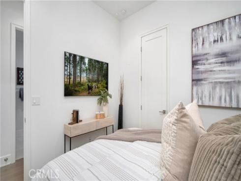 343  Paradiso  , Irvine, CA