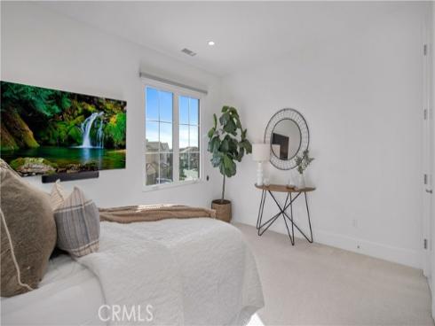 343  Paradiso  , Irvine, CA