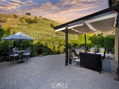 343  Paradiso  , Irvine, CA