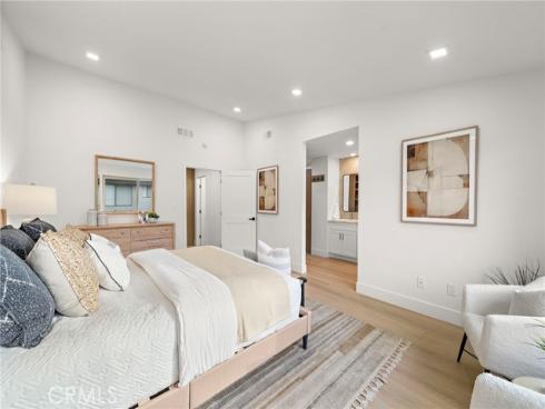 10 Starfall 11 , Irvine, CA