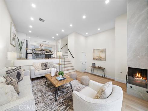 10 Starfall 11 , Irvine, CA