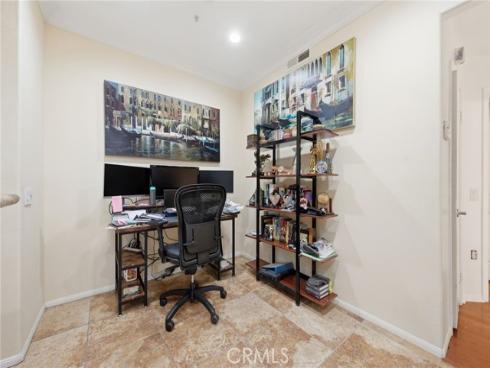 902  Solvay Aisle  , Irvine, CA