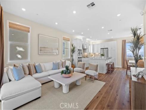 908  Chinon  , Irvine, CA