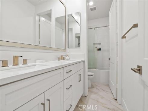 66  Chasma  , Irvine, CA