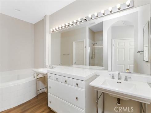 33 Visalia , Irvine, CA