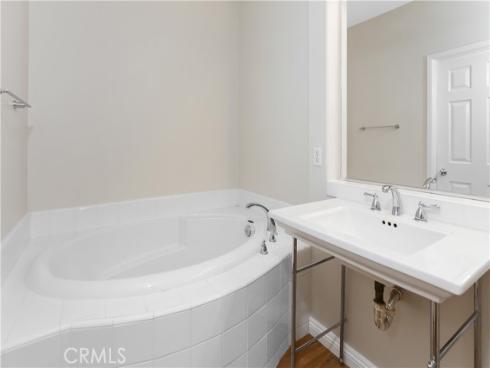 33 Visalia , Irvine, CA