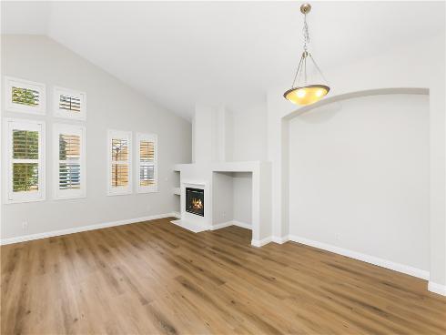 33 Visalia , Irvine, CA