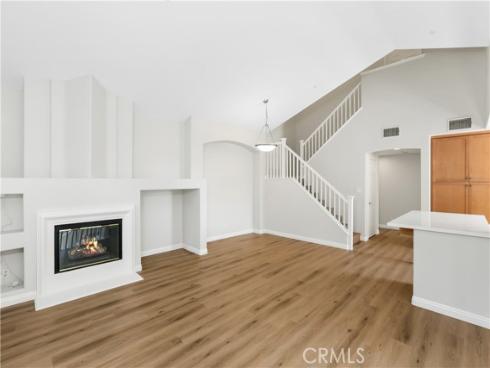 33 Visalia , Irvine, CA