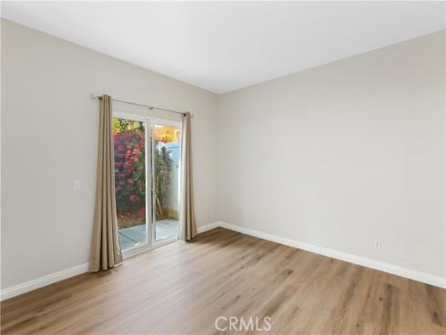 33 Visalia , Irvine, CA