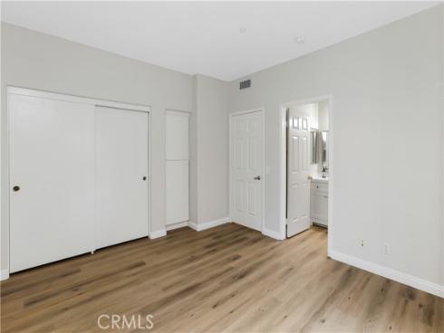 33 Visalia , Irvine, CA