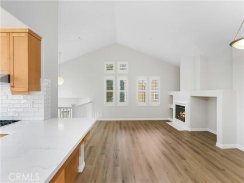 33 Visalia , Irvine, CA