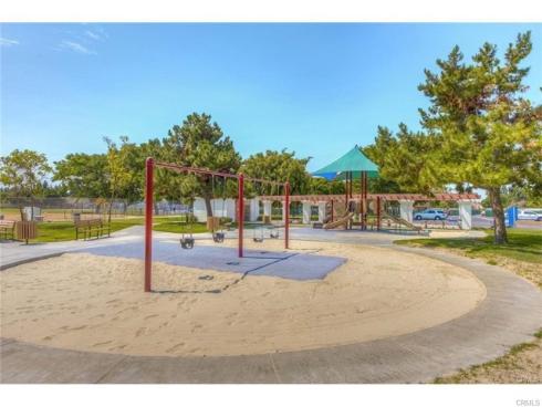 144  Agostino  , Irvine, CA