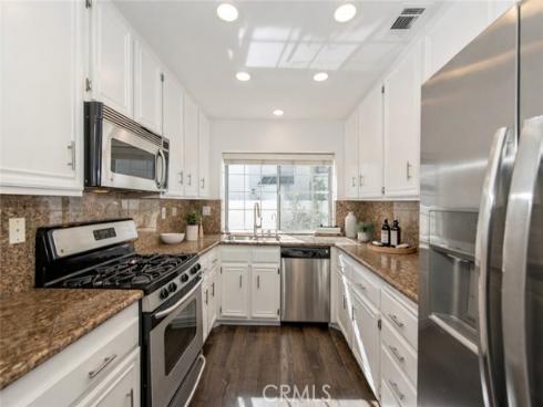 144  Agostino  , Irvine, CA