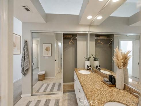 144  Agostino  , Irvine, CA