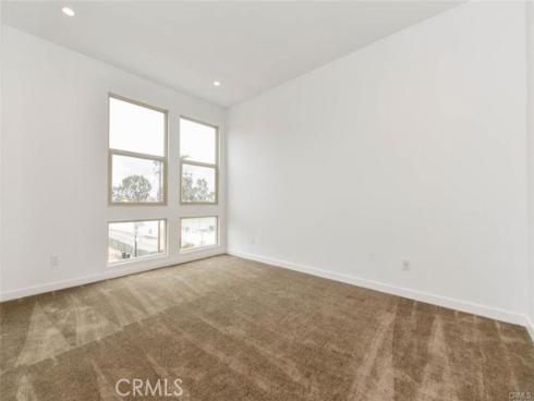 331  Placemark  , Irvine, CA