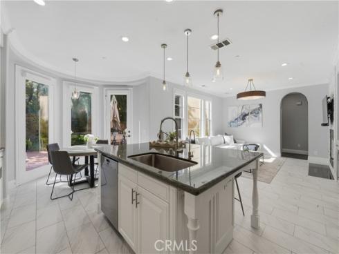 42 Arcade , Irvine, CA