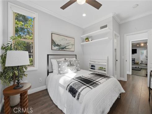 42 Arcade , Irvine, CA