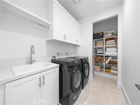 111 Orbit , Irvine, CA