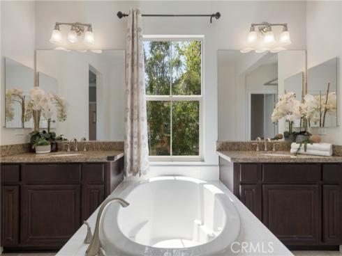 42  Land Grant  , Irvine, CA