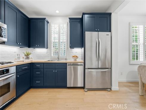 117  White Flower  , Irvine, CA