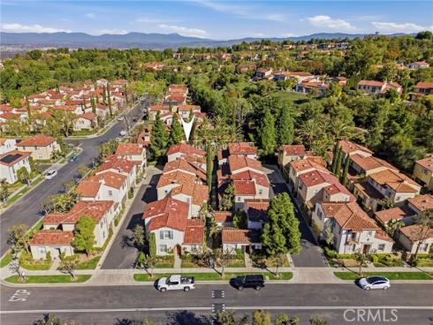 79  Canyoncrest  , Irvine, CA