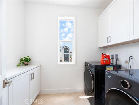 188  Merit  , Irvine, CA